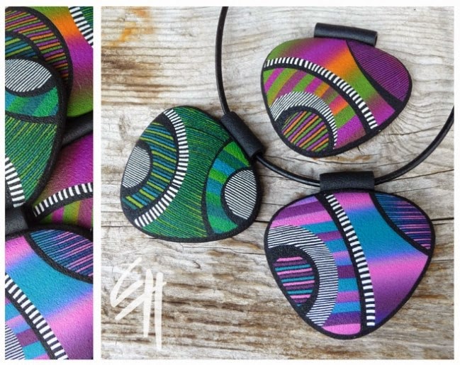 2012_pruhovany_privesek_1_