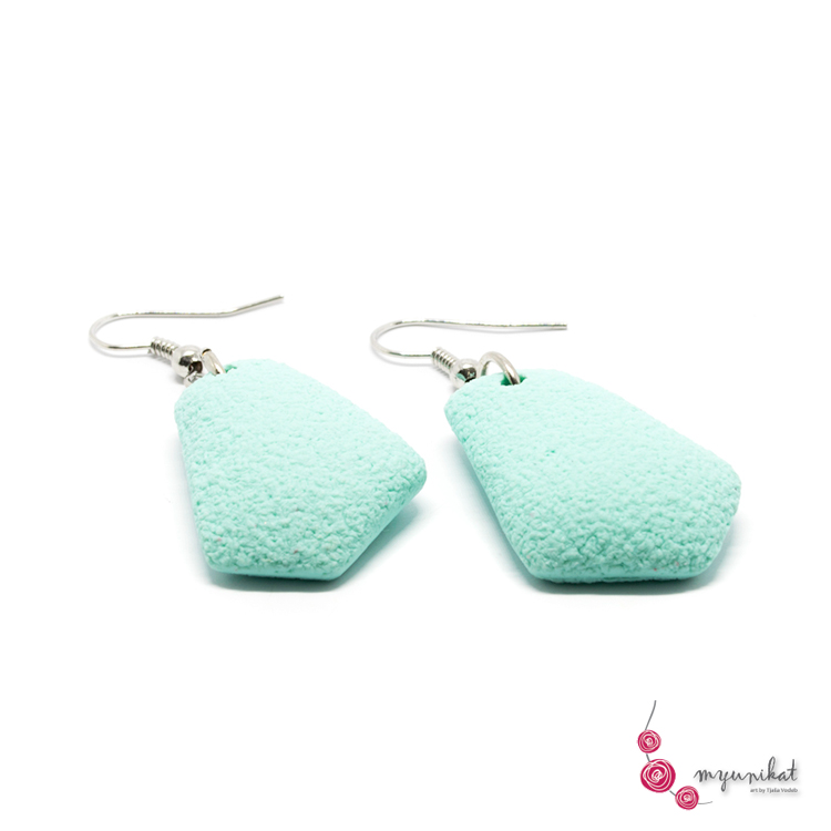 Rocno-izdelani-viseci-unikatni-uhani-Myunikat-fimo-mint