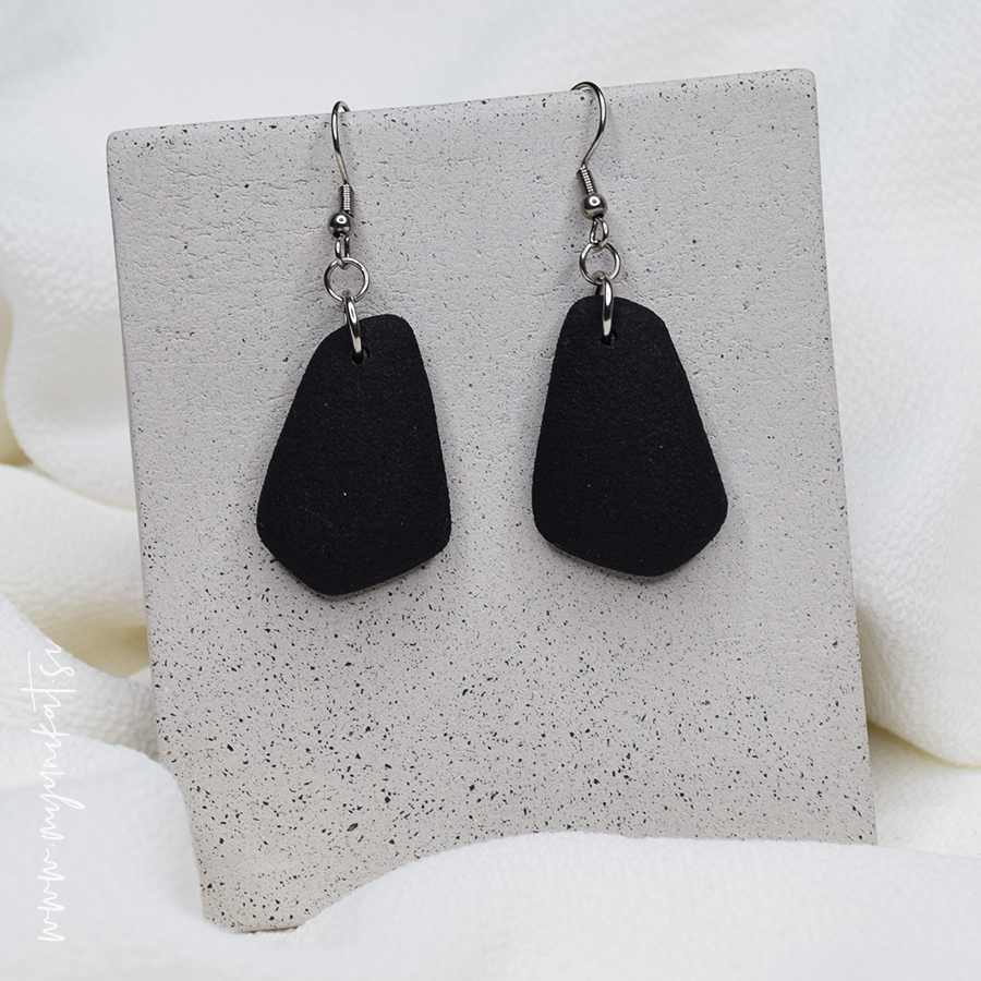 U335-rocno-delo-unikatni-uhani-nakit-myunikat-TjasaVodeb-fimomasa