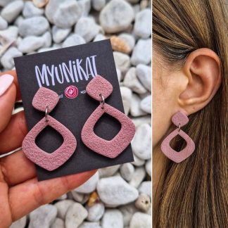 U362a-viseci-unikatni-uhani-FANTAZIJA-myunikat-TjasaVodeb-enobarvni-umazano-roza-10-