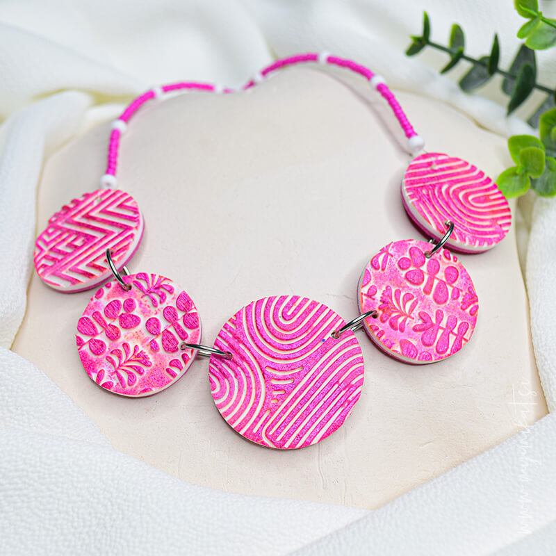 V1023a-unikatna-verizica-ABSTRAKT-unikatni-nakit-myunikat-tjasavodeb-roza