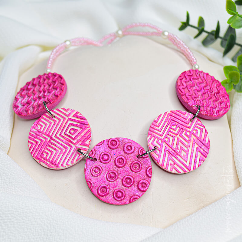 V1025a-unikatna-verizica-ABSTRAKT-unikatni-nakit-myunikat-tjasavodeb-roza