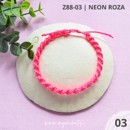 Z88-03-unikatna-pletena-zapestnica-nakit-myunikat-tjasavodeb-neon-roza