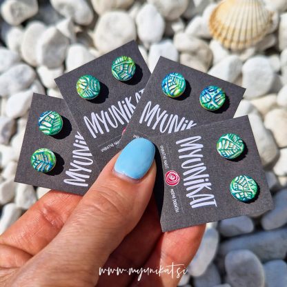 M700-MINI-simpl-uhani-Myunikat-TjasaVodeb-abstrakt-zelena-