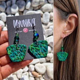 U684-viseci-unikatni-uhani-nakit-myunikat-TjasaVodeb-siva-zelena-