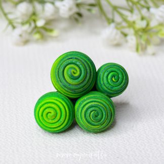 P620_rocno-izdelan-unikatni-prstan-nakit-Myunikat_TjasaVodeb-fimomasa-zelena