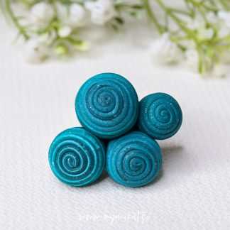 P623_rocno-izdelan-unikatni-prstan-nakit-Myunikat_TjasaVodeb-fimomasa-petrol