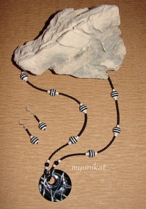 330 Unikaten nakit Myunikat 2010  